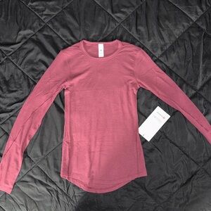 Lululemon Women's Long Sleeve Burgundy Top